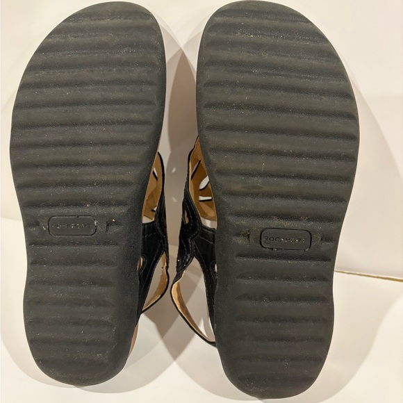 Rockport Black Thong Sandals with Intricate Cut-Out Design Size 7.5 - Picture 6 of 10